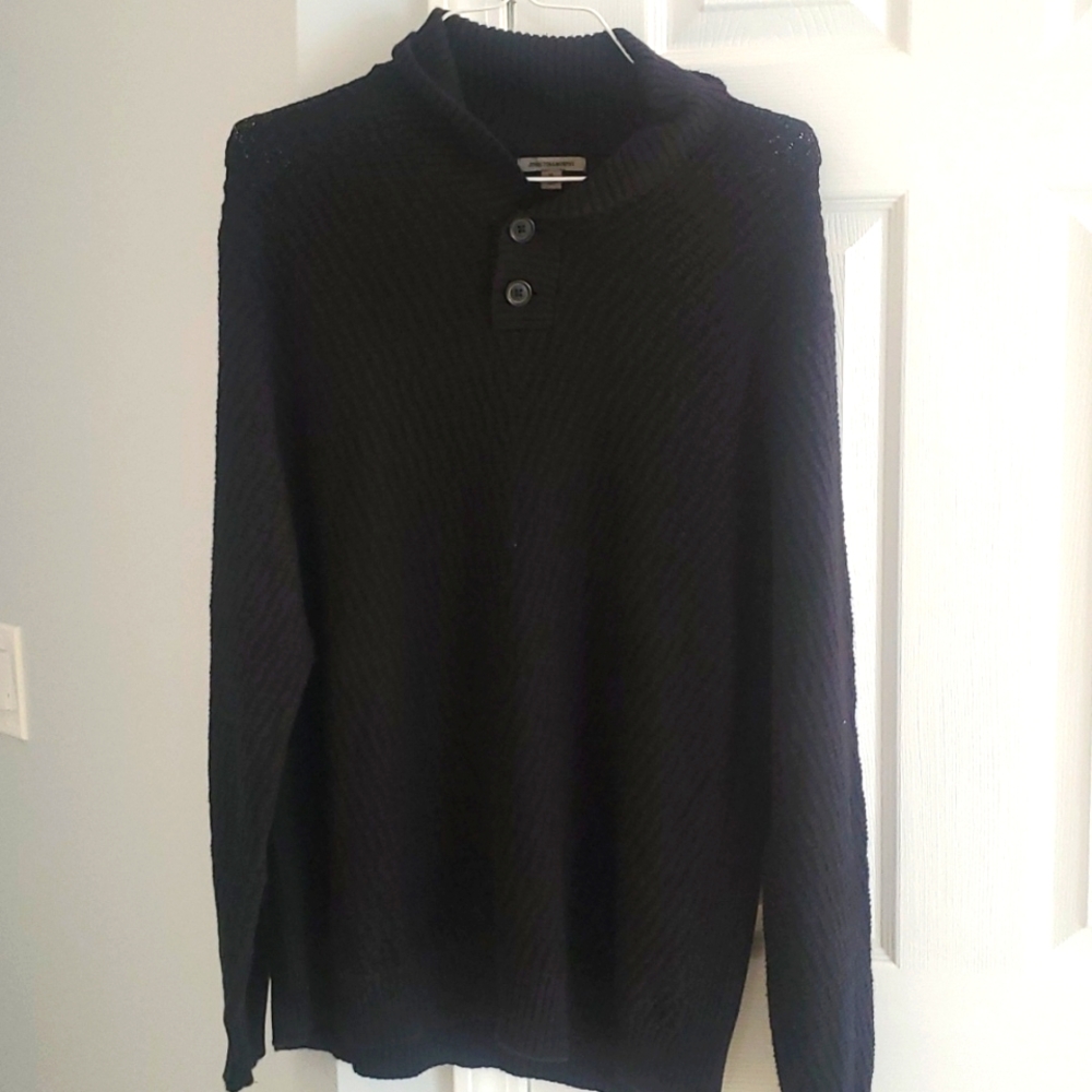 Beautiful black sweater size xl